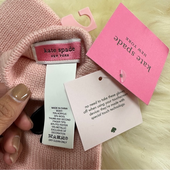 NEW Kate Spade New York Flocked Spade Gloves Pink Touchscreen friendly - Picture 4 of 5
